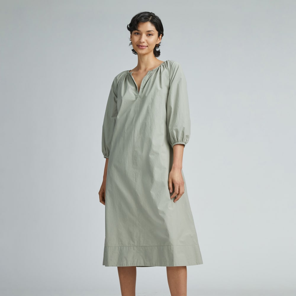 The Raglan Sleeve Poplin Dress in Seagrass — detail view
