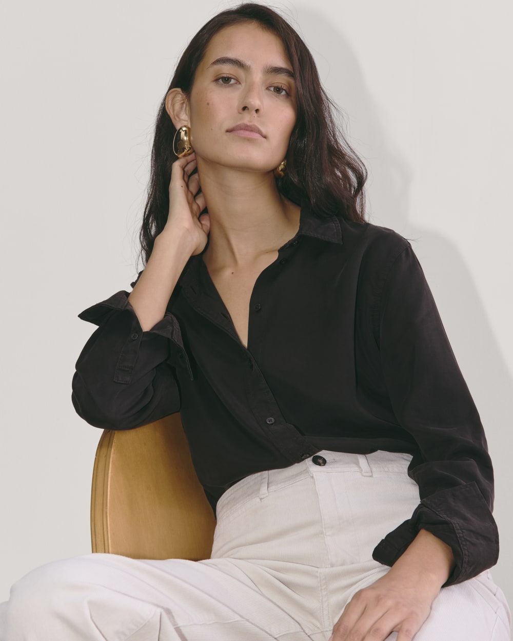 The Must-Have Shirt in Butterlite in Black — detail view