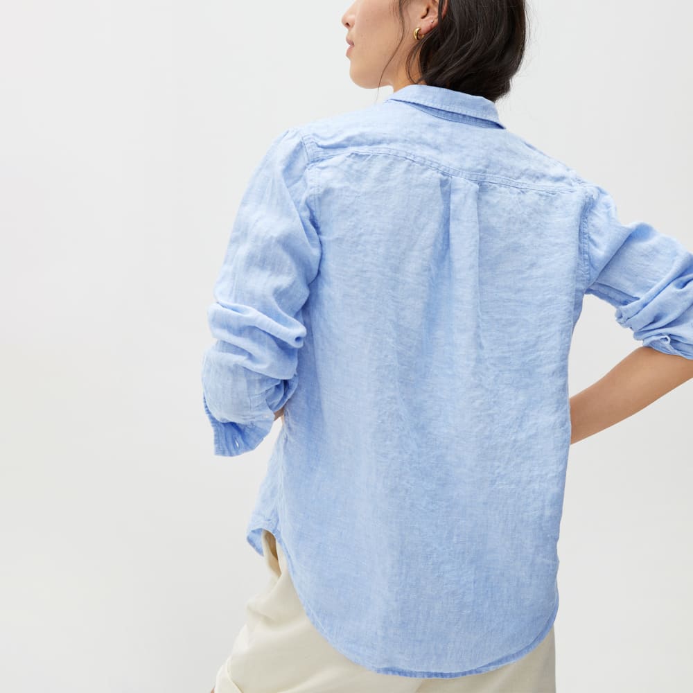 The Must-Have Shirt in Linen in Classic Blue — detail view