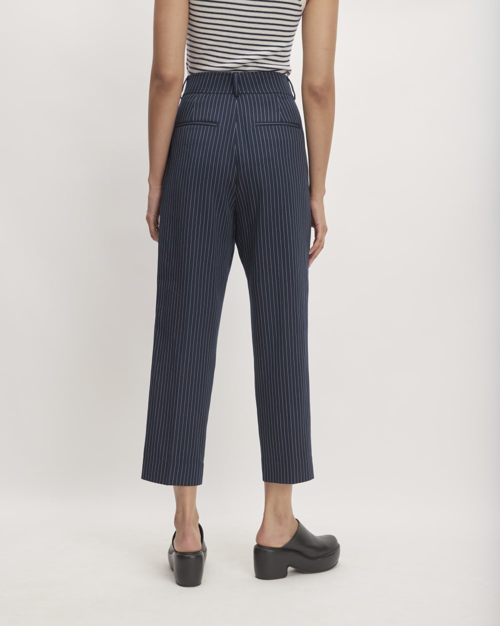 The Draper Tapered Pant in Buttersmooth in Navy / Bone — detail view