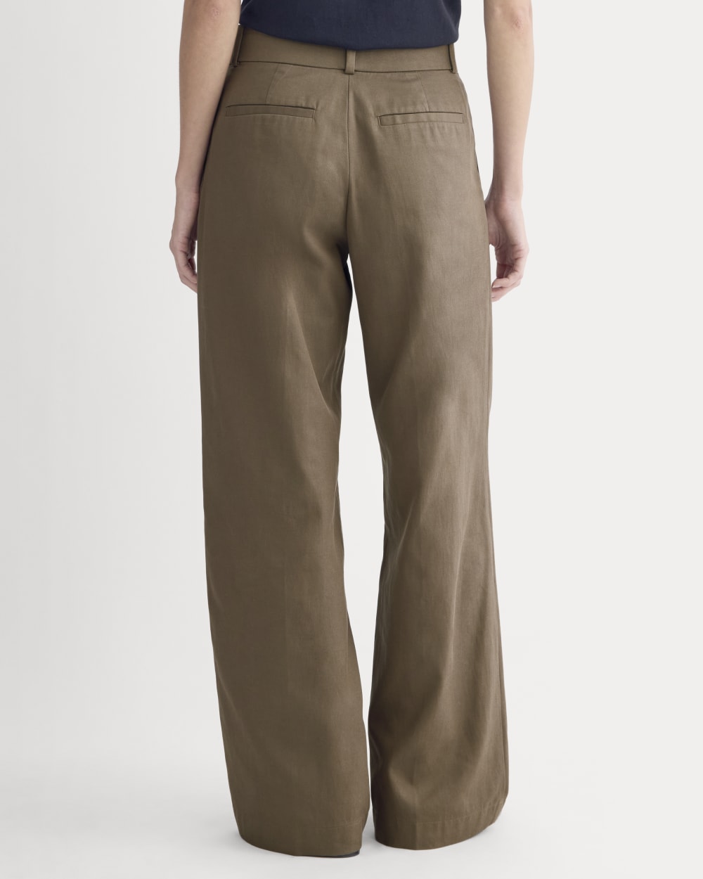 Wide-Leg Trouser in Buttersmooth in Deep Taupe — detail view