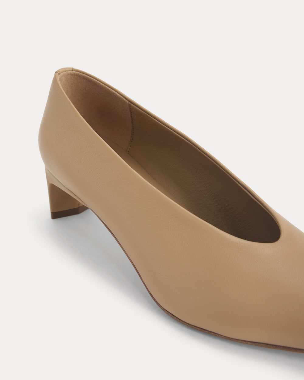 Made in Italy Almond-Toe Pump in Affogato — detail view