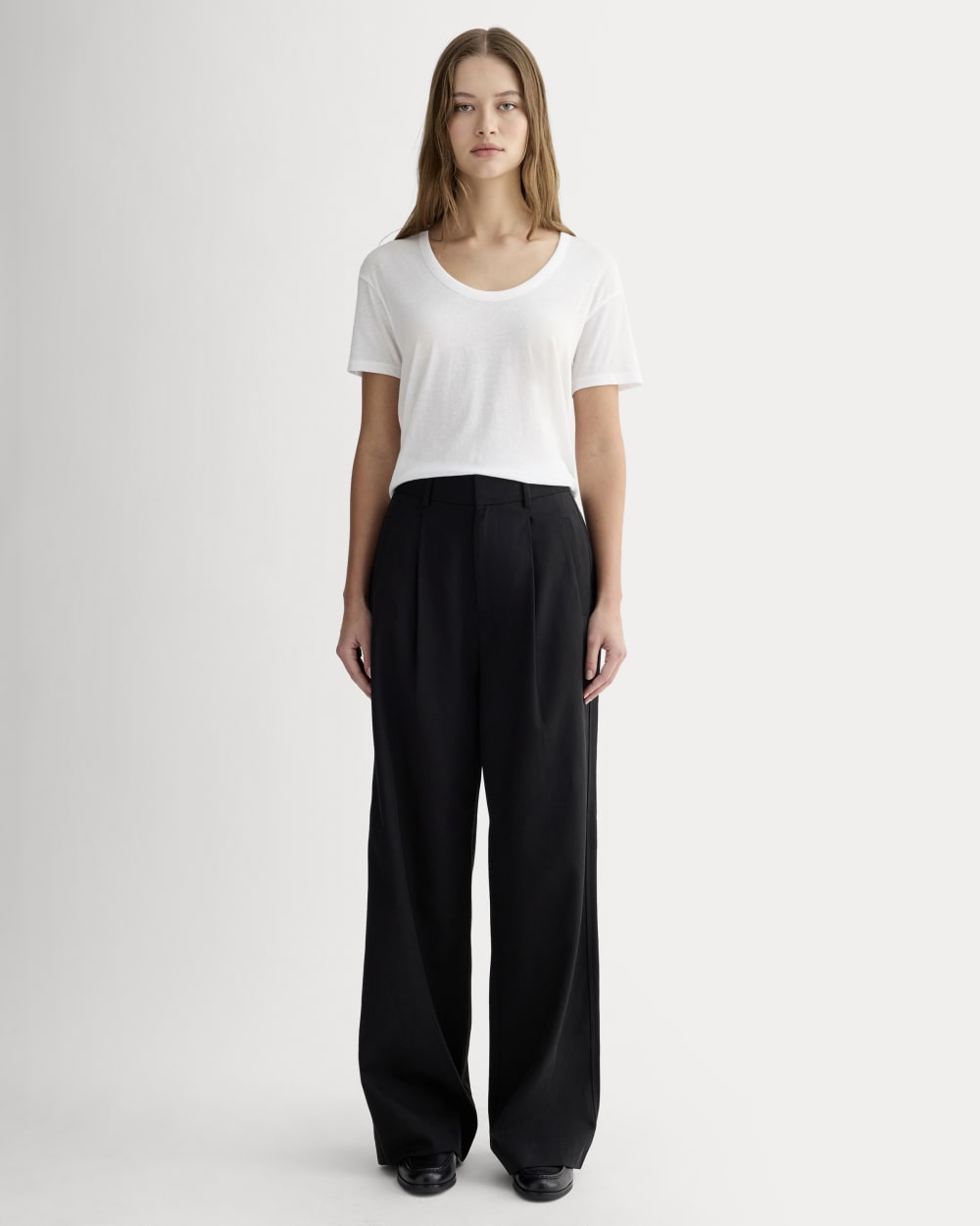 The Air Scoop-Neck Tee in White — detail view