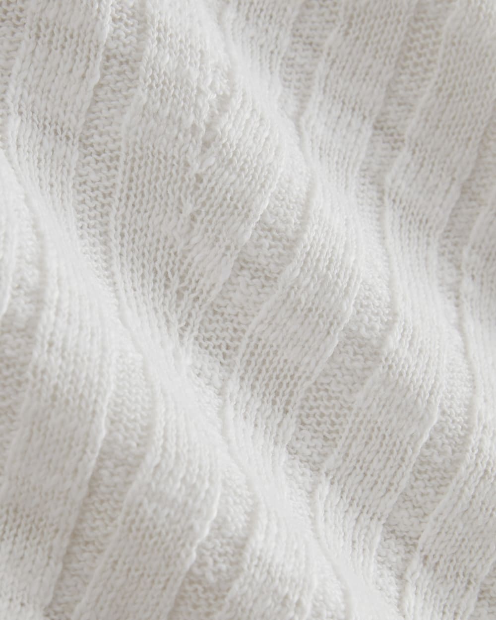 The Oversized Tee in Cotton Linen in White — detail view