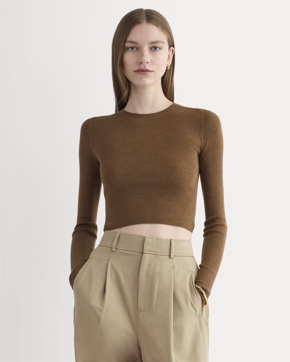 The Cropped Crew Top in Ultrafine Merino in Heathered Toffee — front view