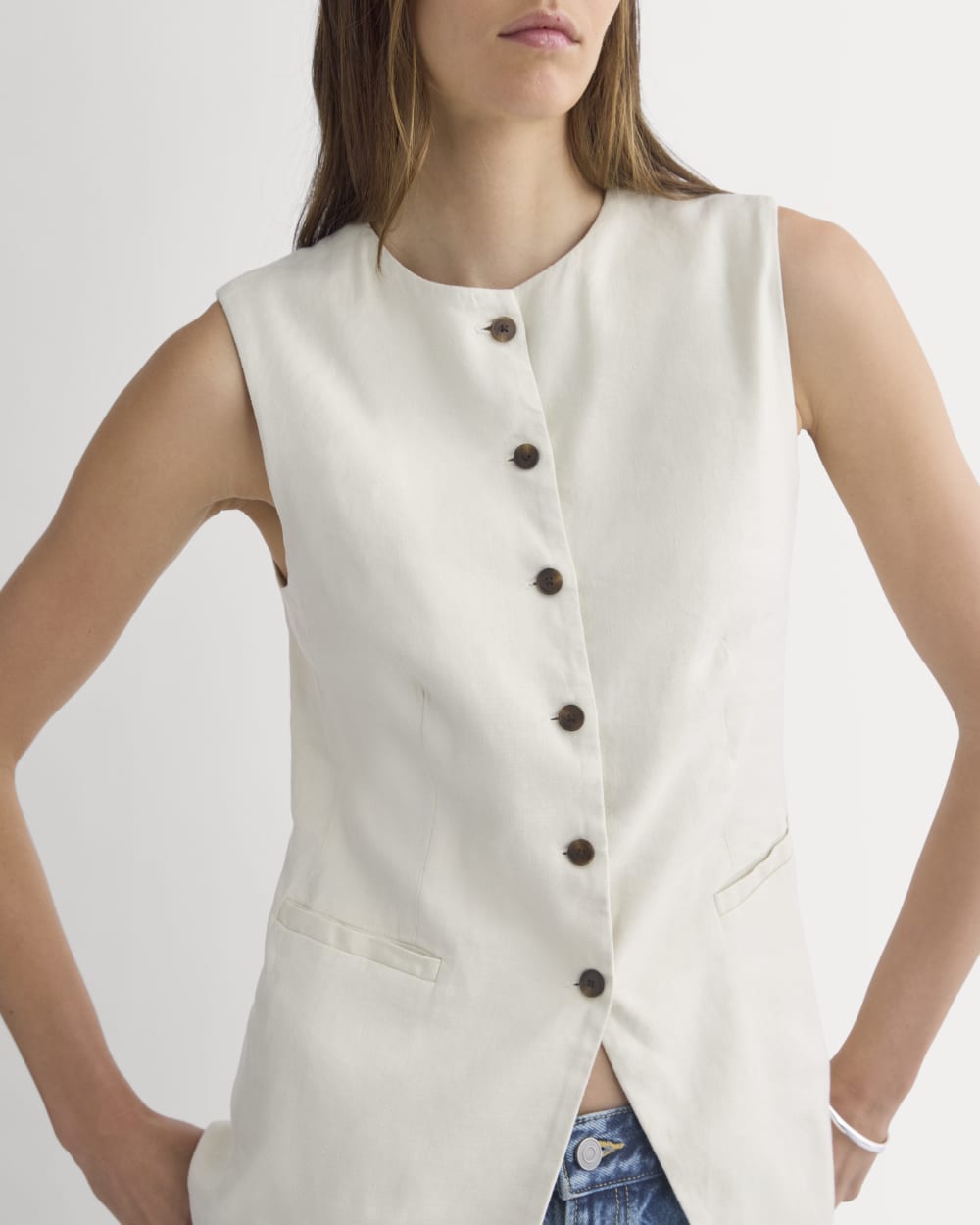 Long Vest in Stretch Linen in Birch — detail view