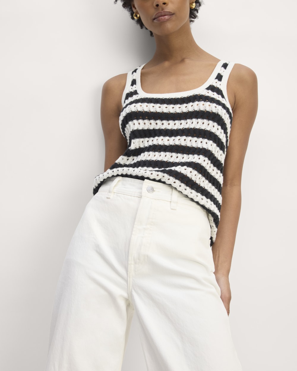 The Mariner Cropped Jean in Frayed Hem Bone — detail view