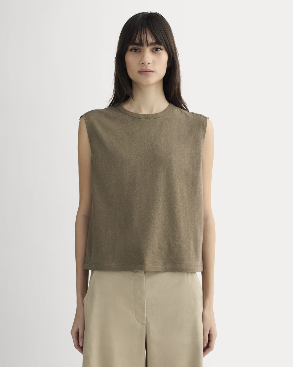 The Muscle Tee in Cotton Linen in Deep Taupe — front view