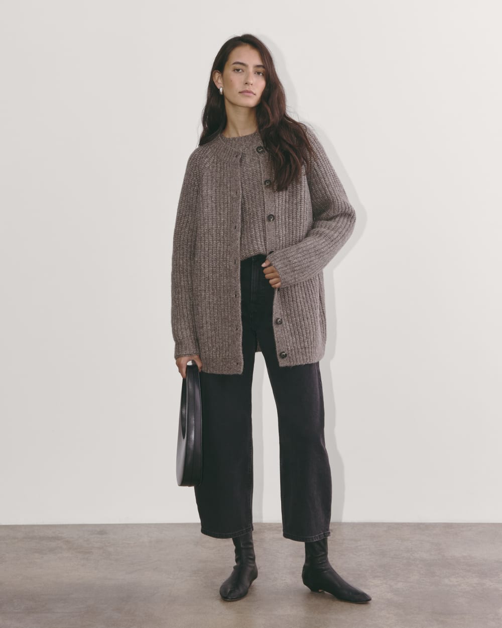 The Fisherman Cardigan in Cloud in Taupe Melange — detail view