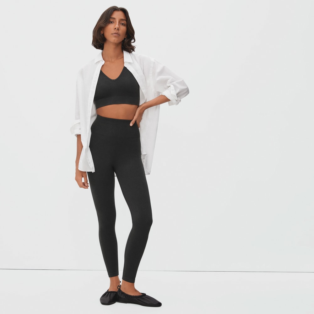 The Seamless Legging in Black — detail view