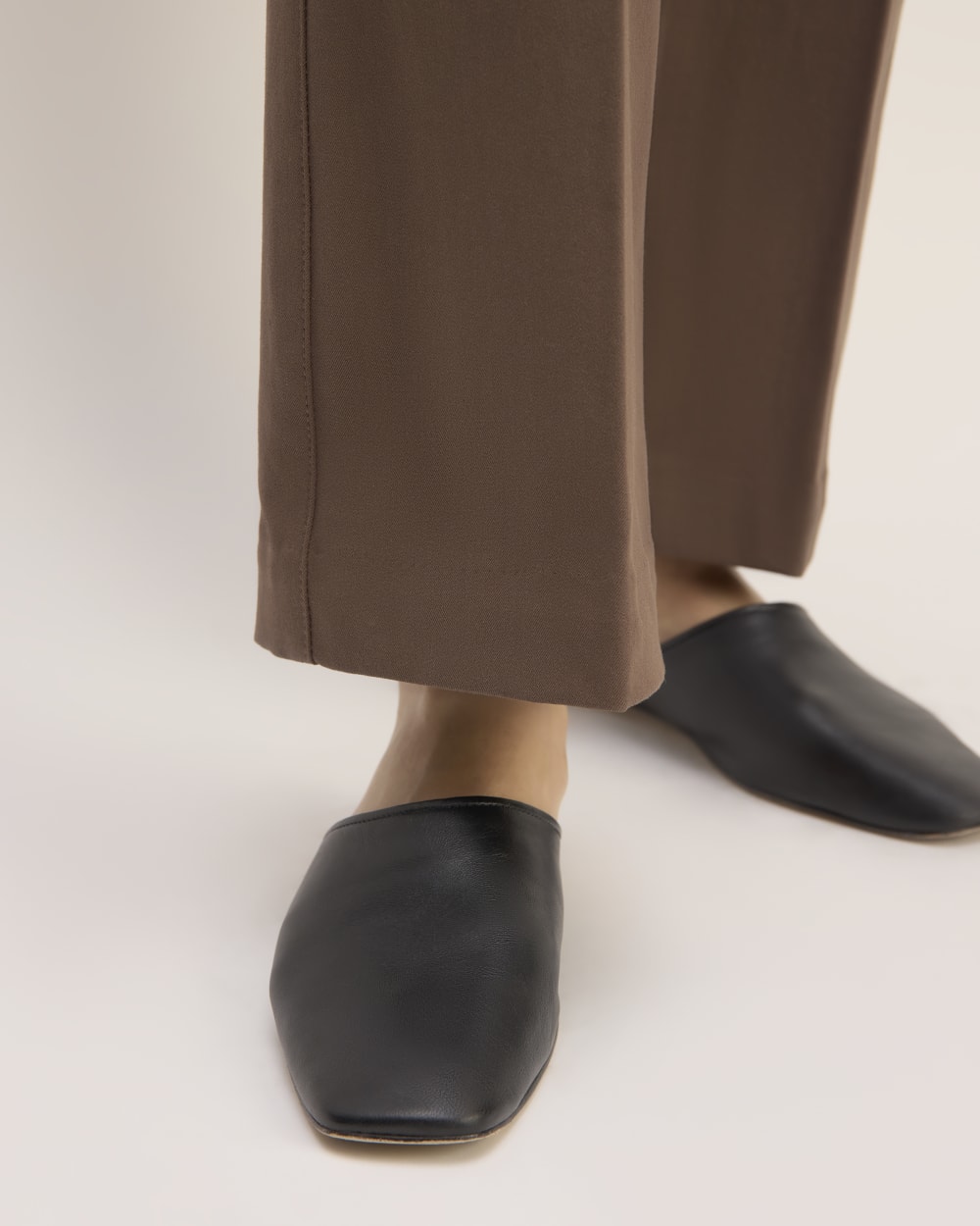 The Bi-Stretch Flare Pant in Cocoa — detail view