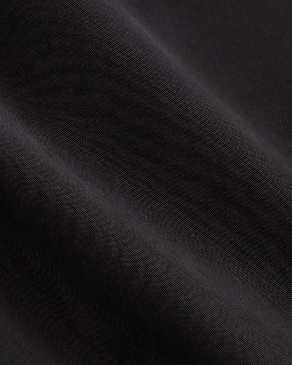The Short-Sleeve Square Shirt in Butterlite in Black — detail view