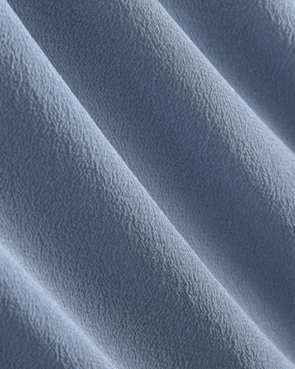 The Boxy Shirt in Washable Silk in French Blue — detail view