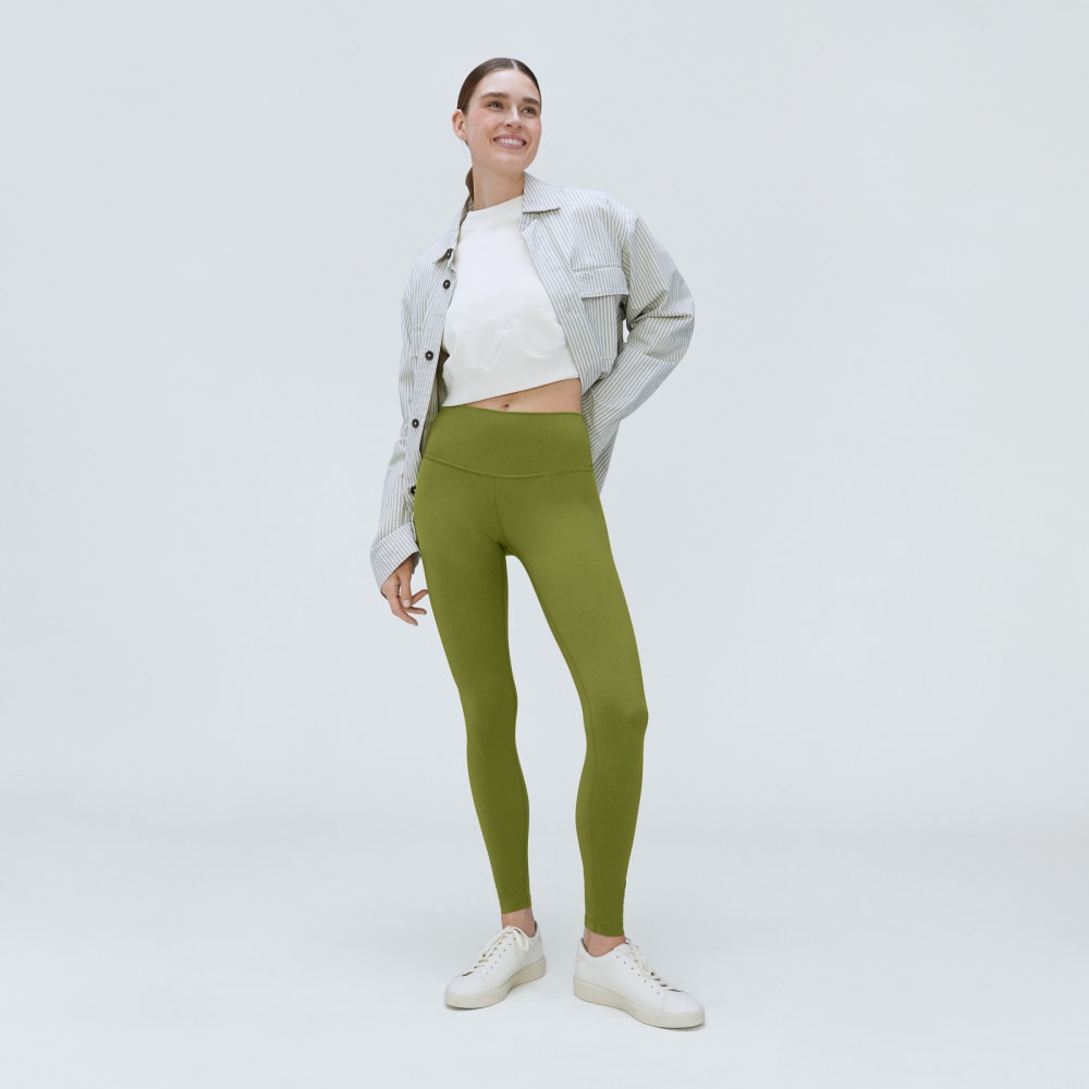 The Perform Legging® in Pear — detail view
