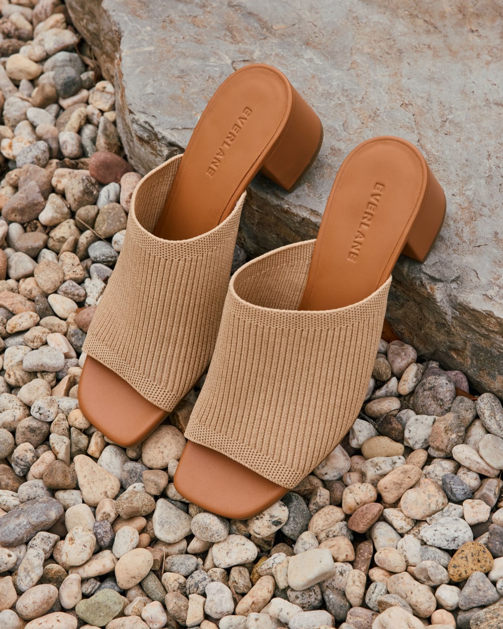 The Glove Mule in ReKnit in Raffia — detail view