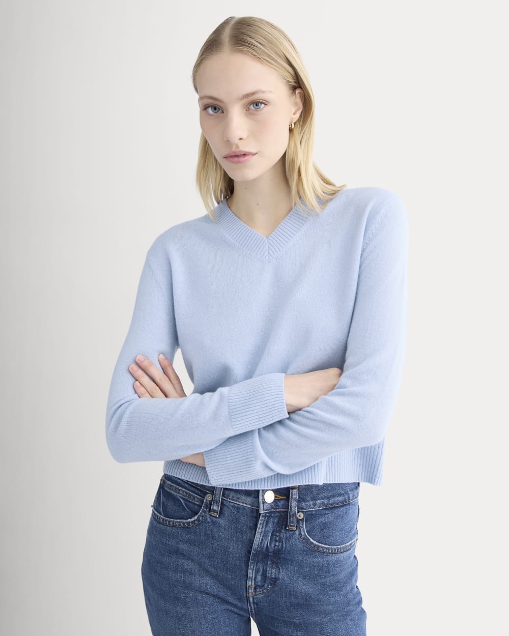 Cashmere Cropped High-V Sweater in Open Air Blue — front view