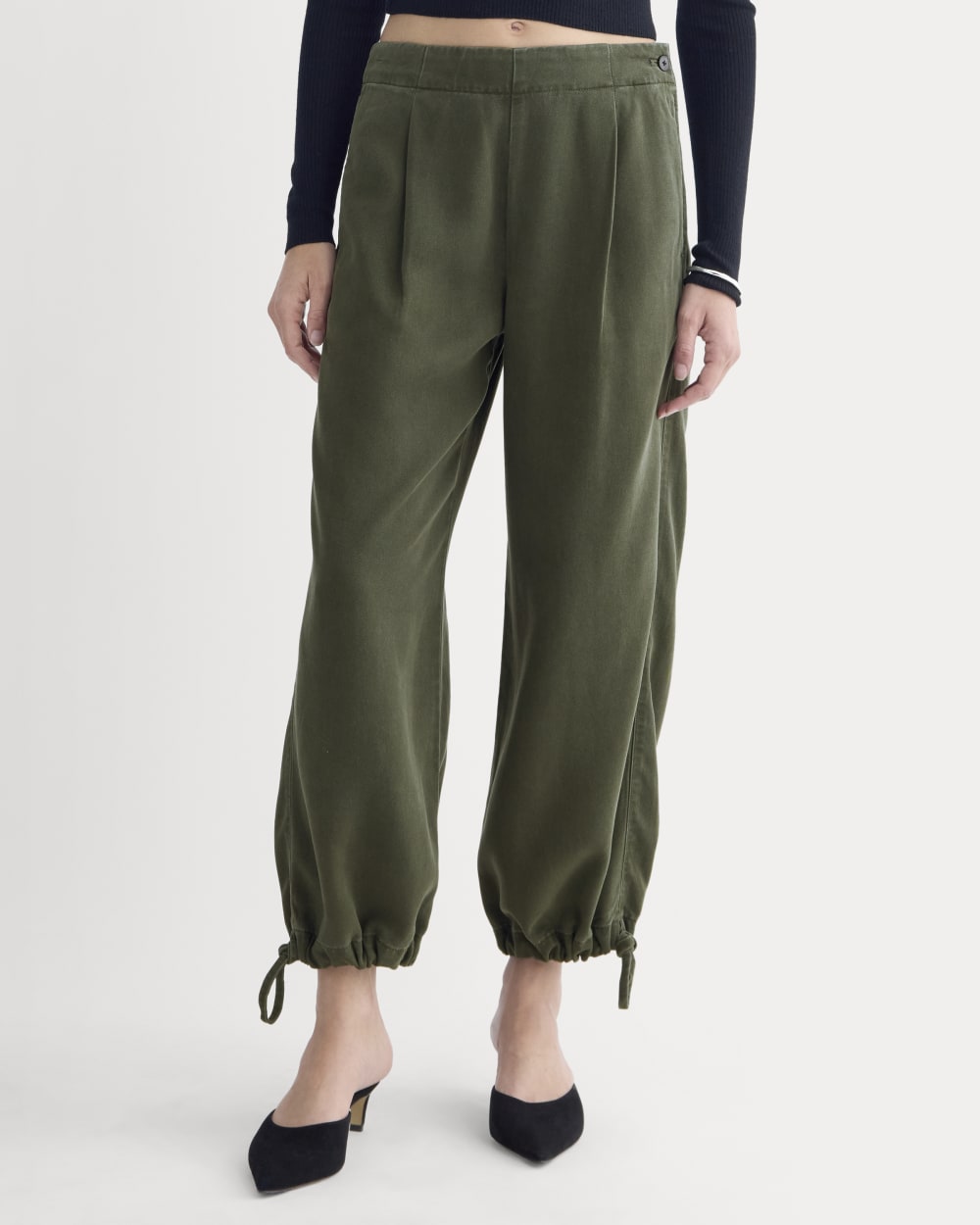 The Chino Jogger in Buttersoft in Dark Forest — detail view