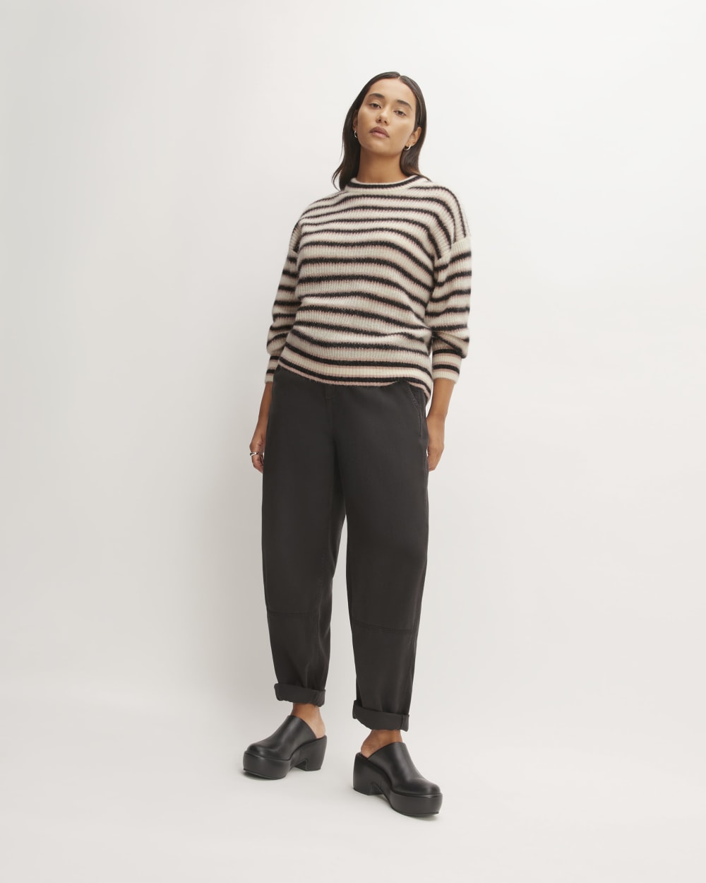 The Cocoon Crew in Alpaca in Heathered Black / Cafe Creme / Bone — detail view