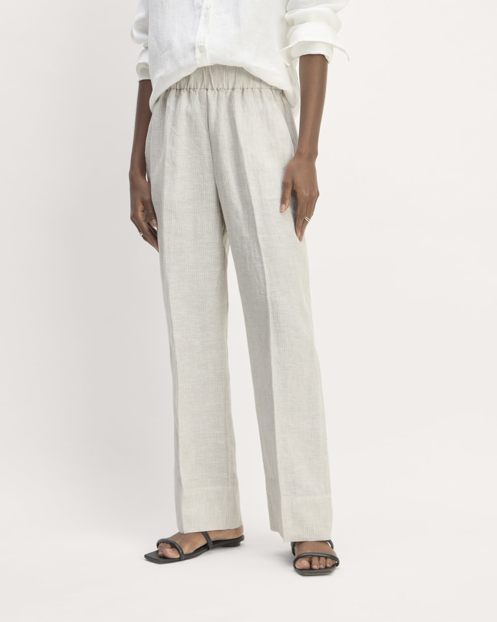 The Linen Easy Pant in Stone / White — detail view