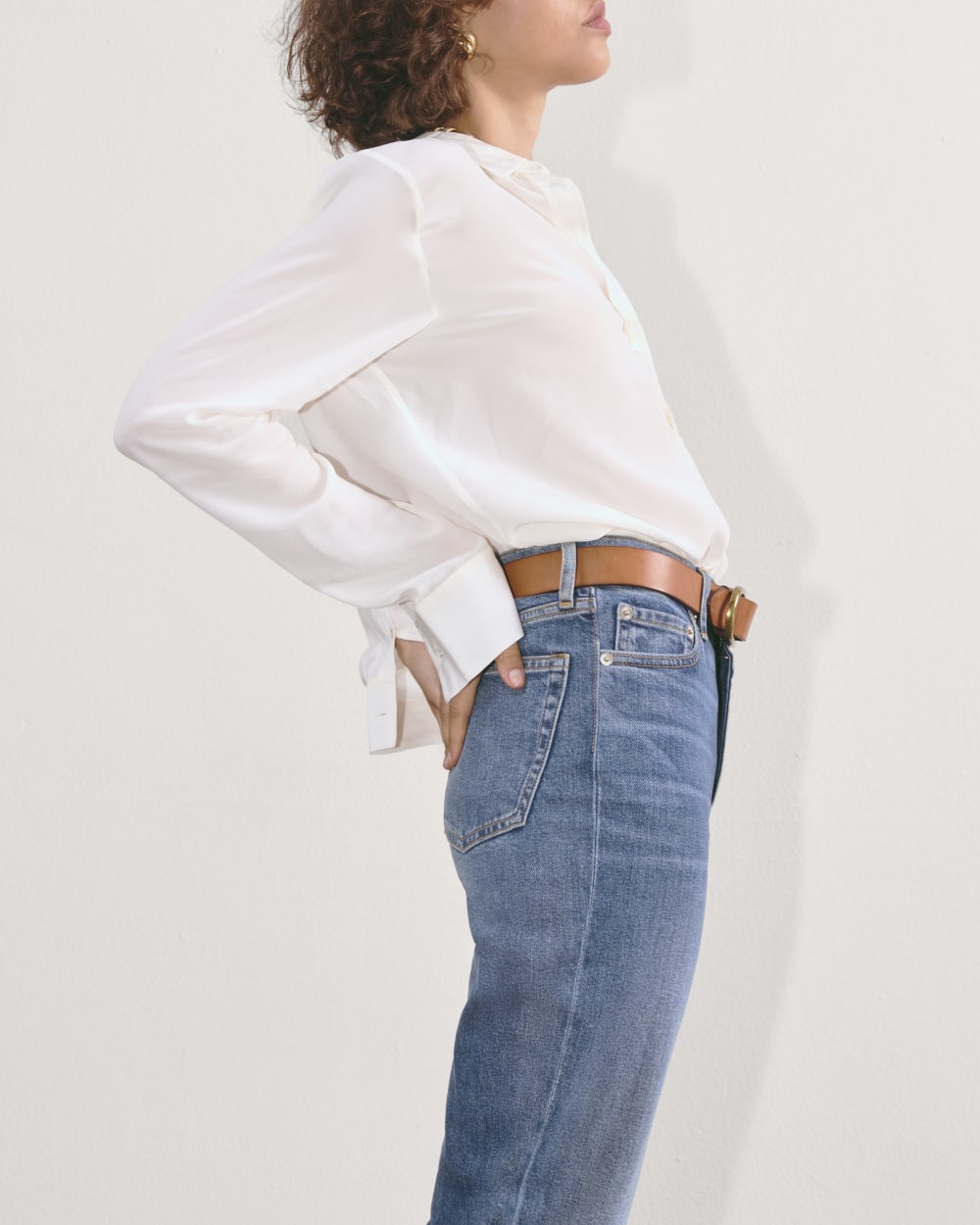 The Cheeky Straight Jean in Vintage Mid — detail view