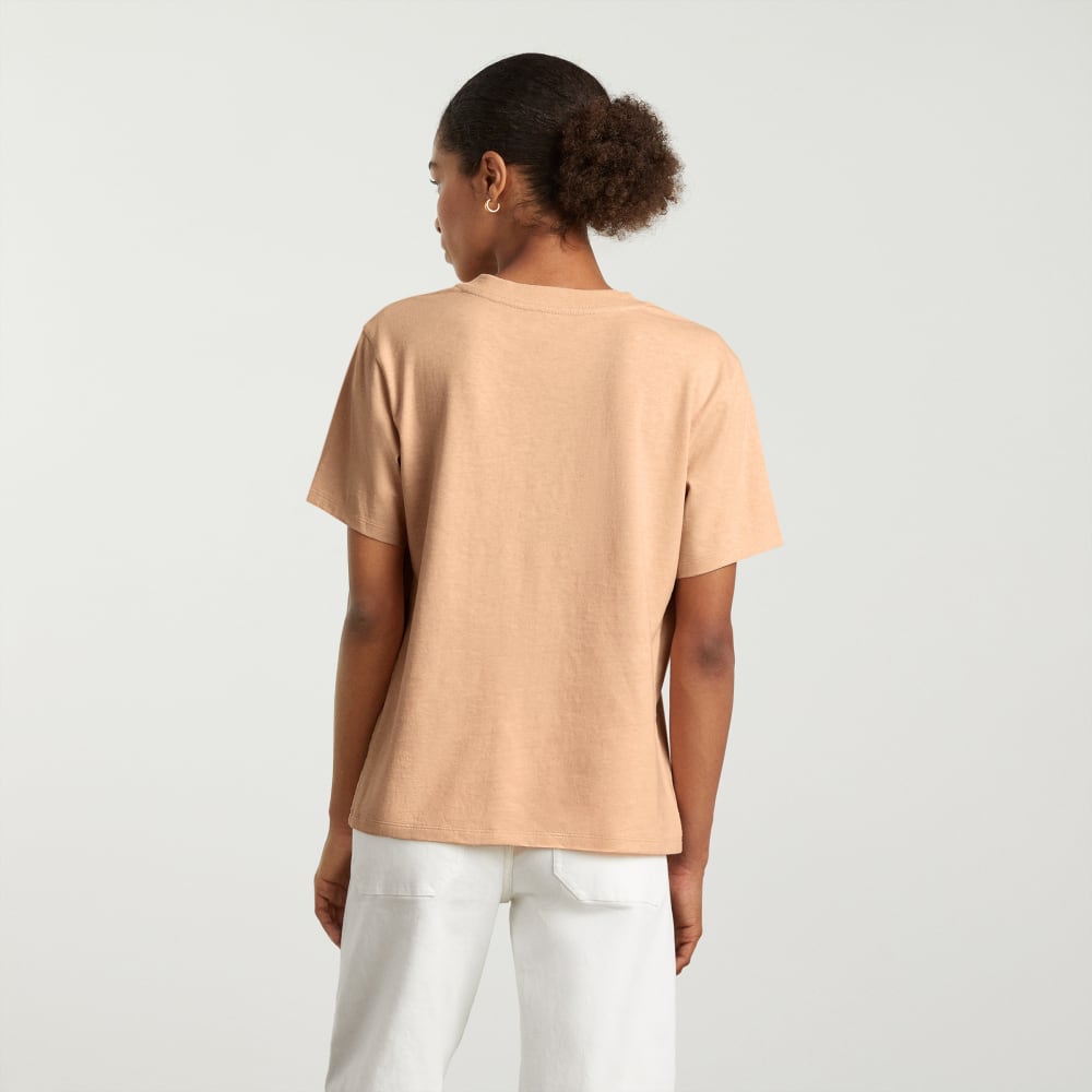 The Vintage V-Neck Hemp Tee in Hazelnut — detail view
