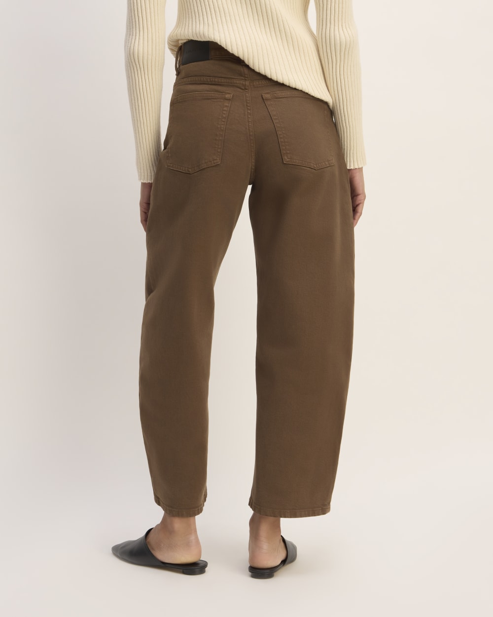 The Way-High® Curve Jean in Cocoa — detail view