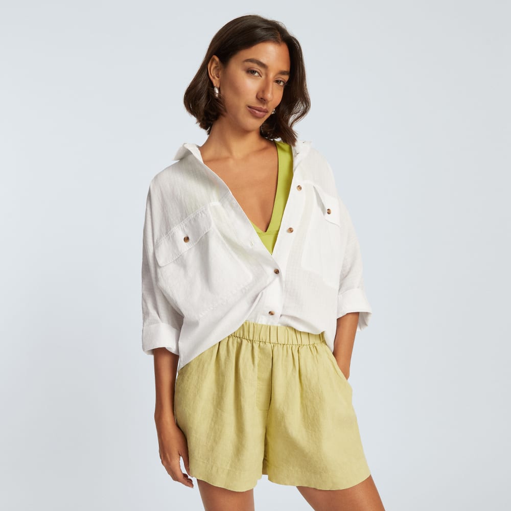 The Cotton Tourist Shirt in White — detail view