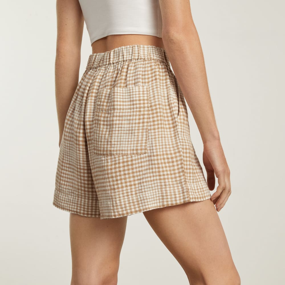 The Linen Boxer Short in Iced Coffee Grid — detail view