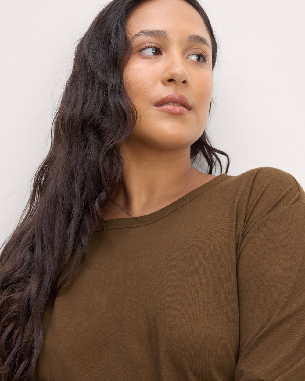The Air Long-Sleeve Tee in Cocoa — detail view