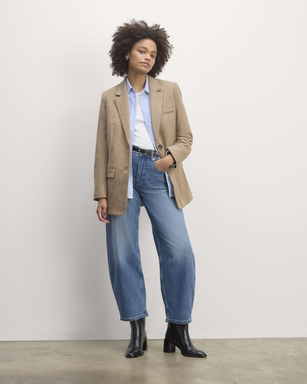 The Oversized Blazer in Wool in Beige Twill — detail view