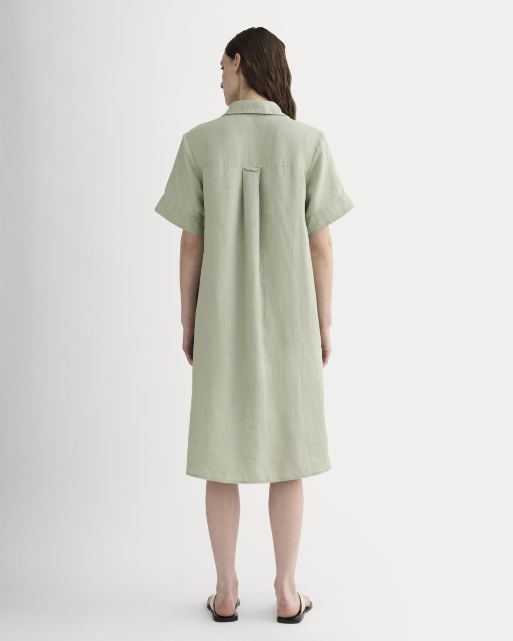 The Daytripper Dress in Linen in Seagrass — detail view