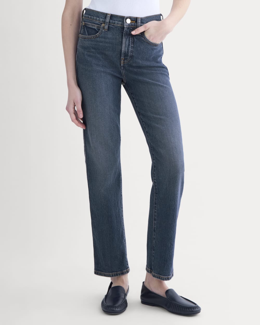 High-Rise Cigarette Jean in Light Vintage Indigo — detail view