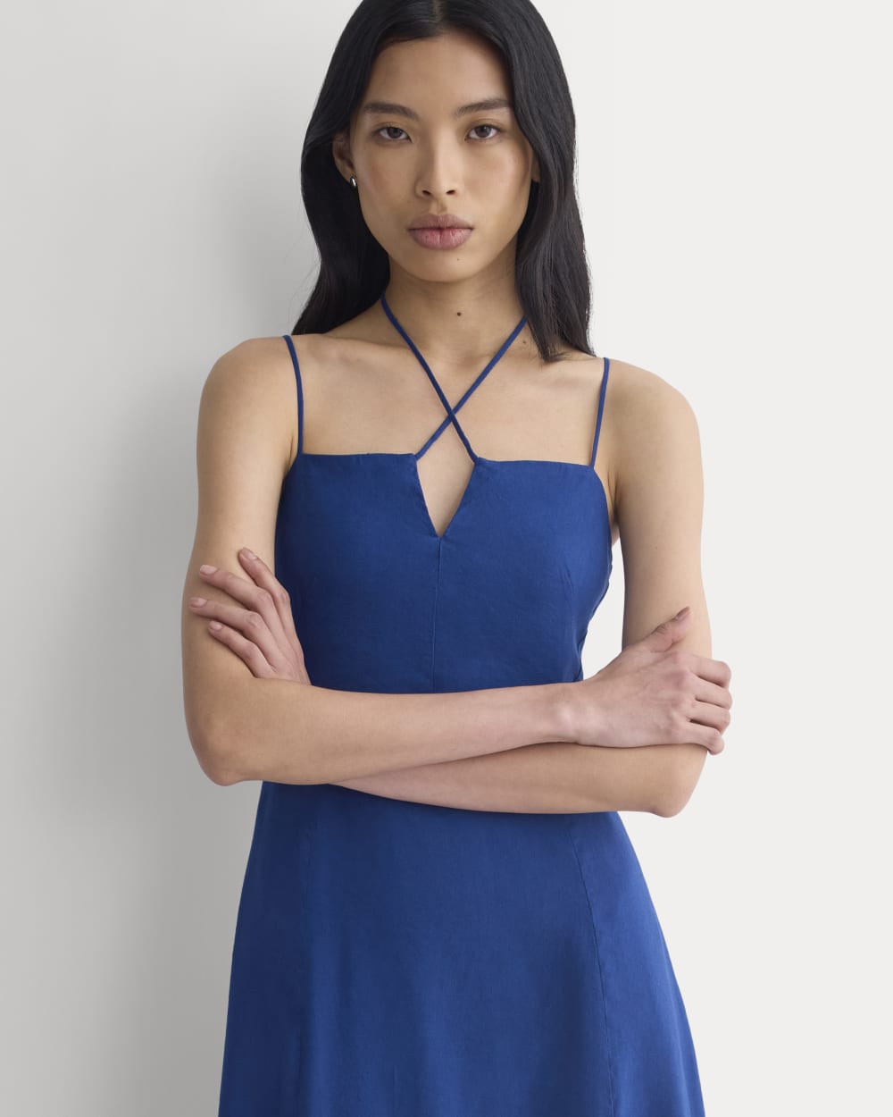 Tie-Neck Dress in Stretch Linen in Estate Blue — detail view