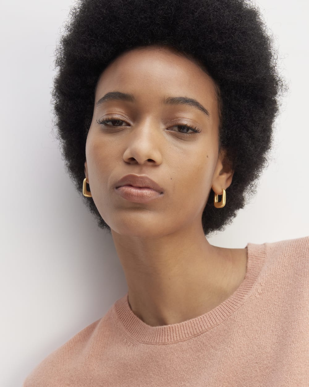 The Classic Crew in Cashmere in Blush Pink — detail view