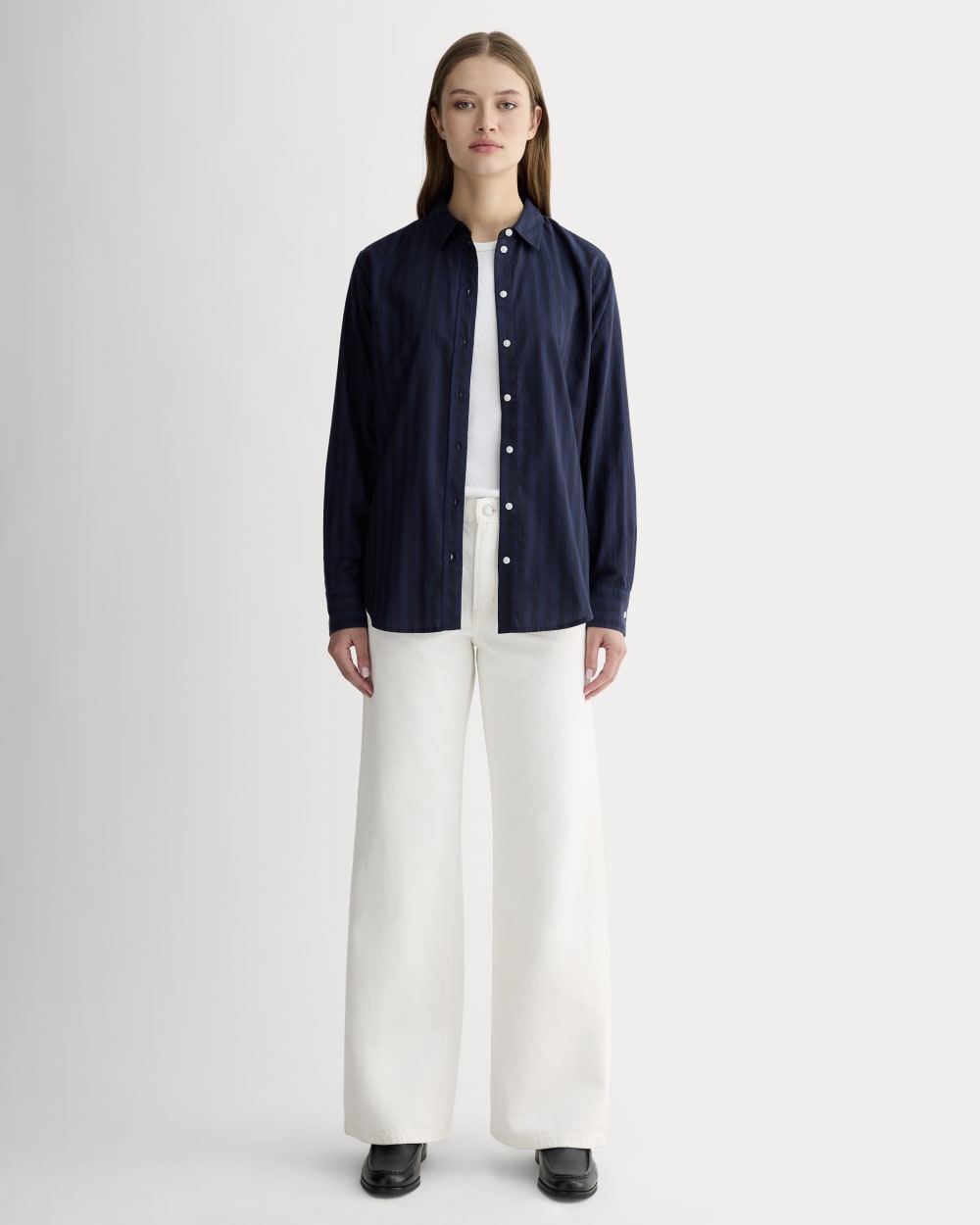 The Must-Have Shirt in Silky Cotton in Navy / Black — detail view