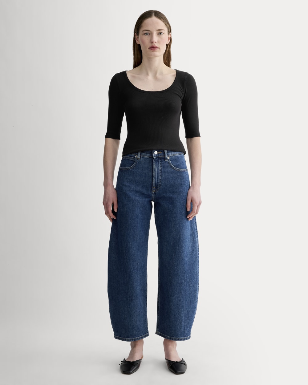 The Luxe Rib Scoop-Neck Tee in Black — detail view