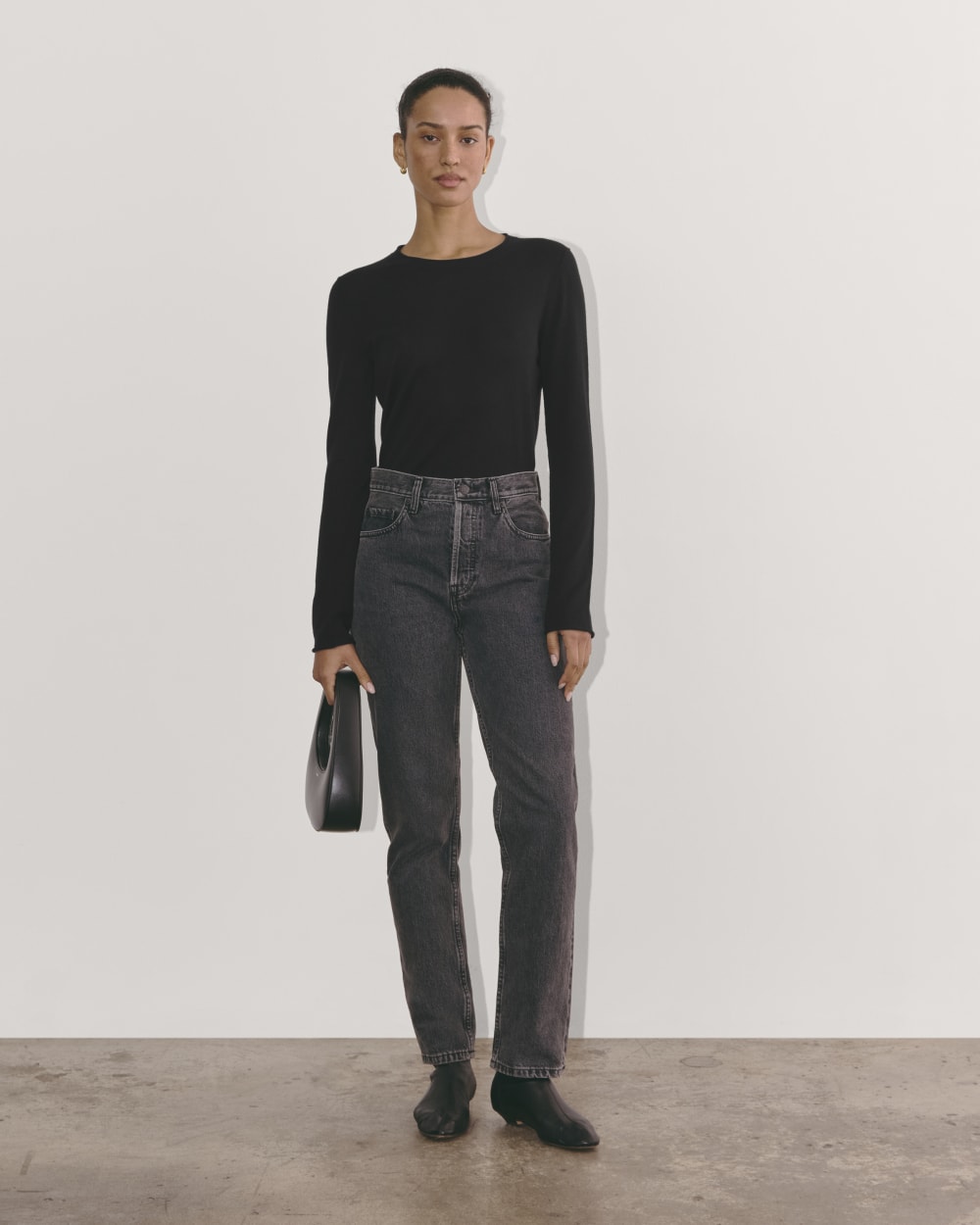 The Crew in Cotton Cashmere in Black — detail view