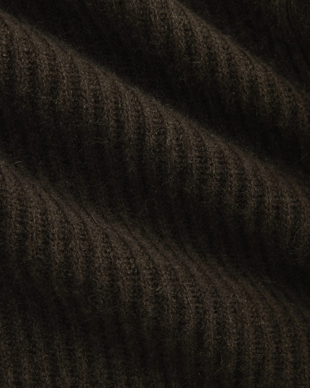 Fisherman Cardigan in Wool Cashmere in Americano Brown — detail view