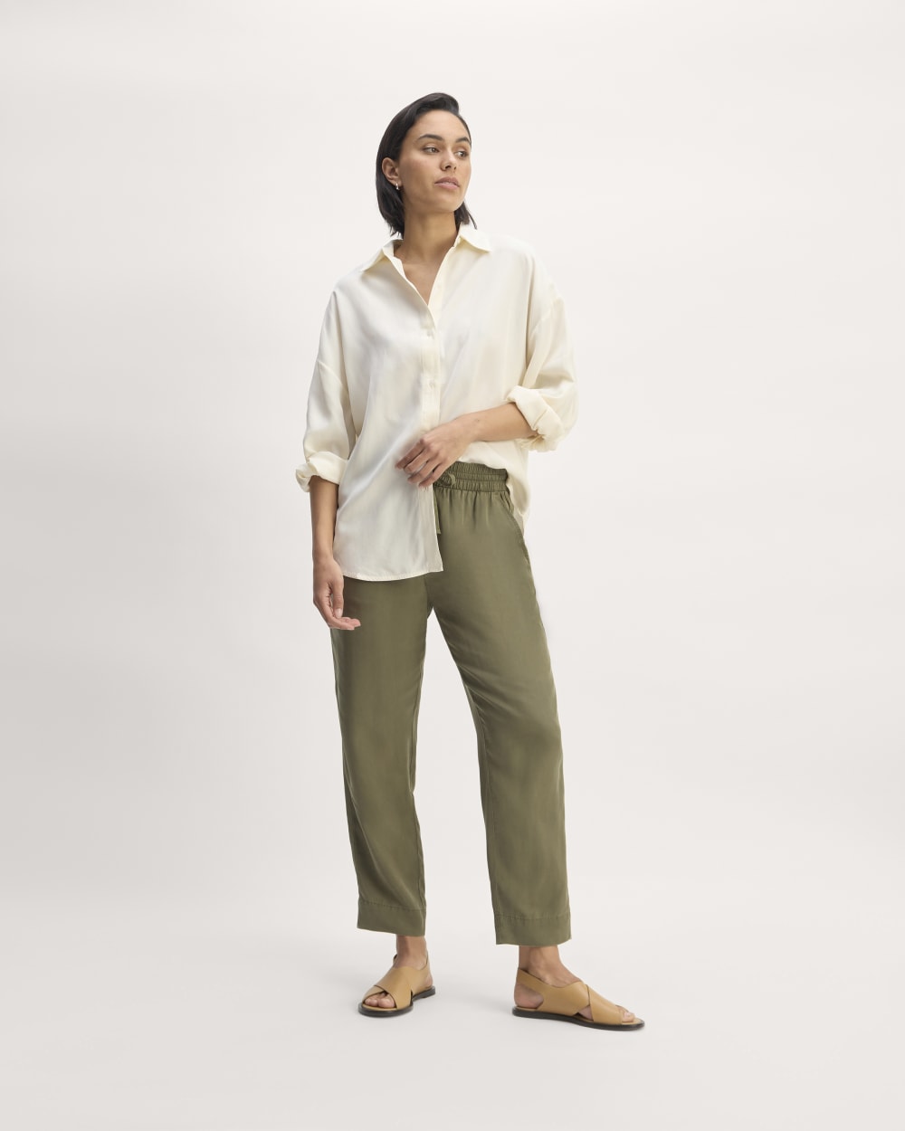 The Tapered Pant in Butterlite in Kalamata — front view