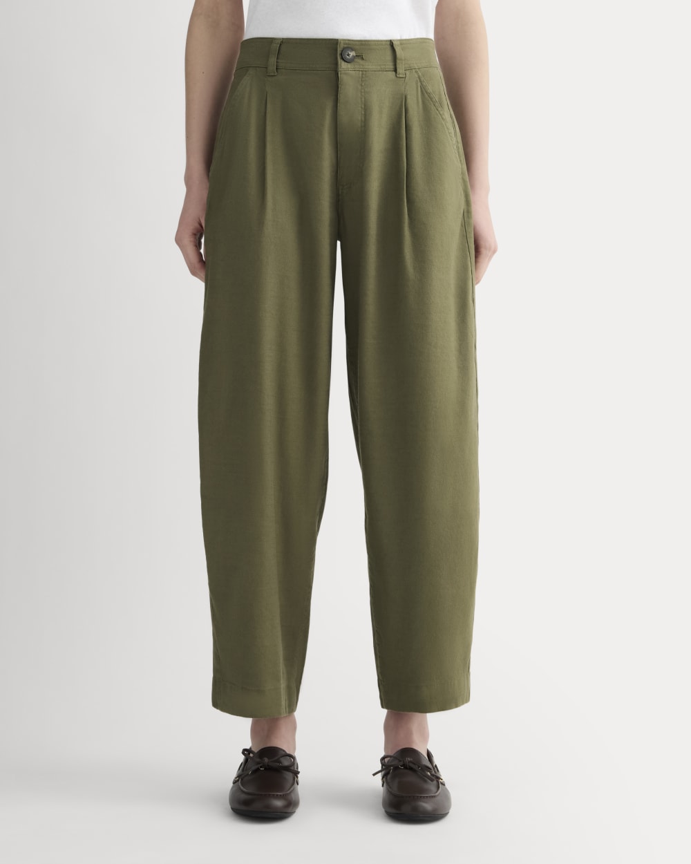 The Everywhere Pant in Stretch Linen in Kalamata — detail view