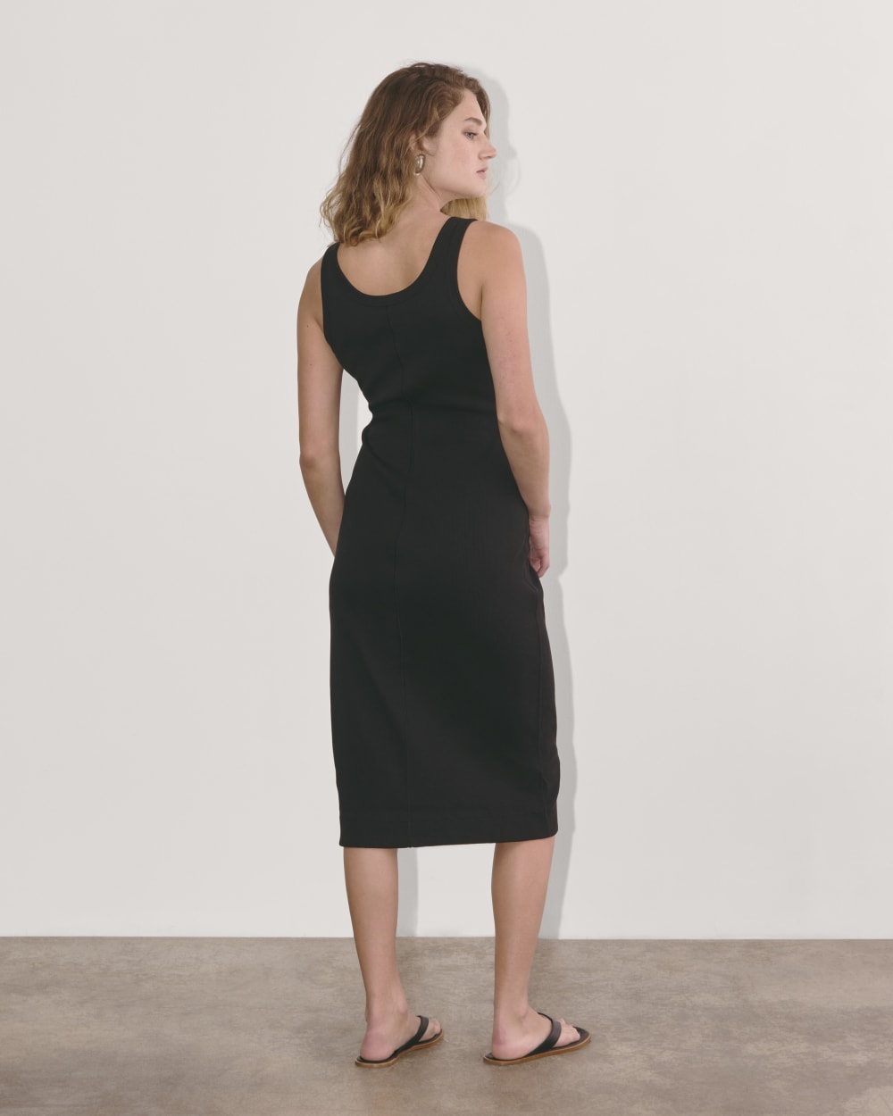 The ’90s Rib Dress in Black — detail view