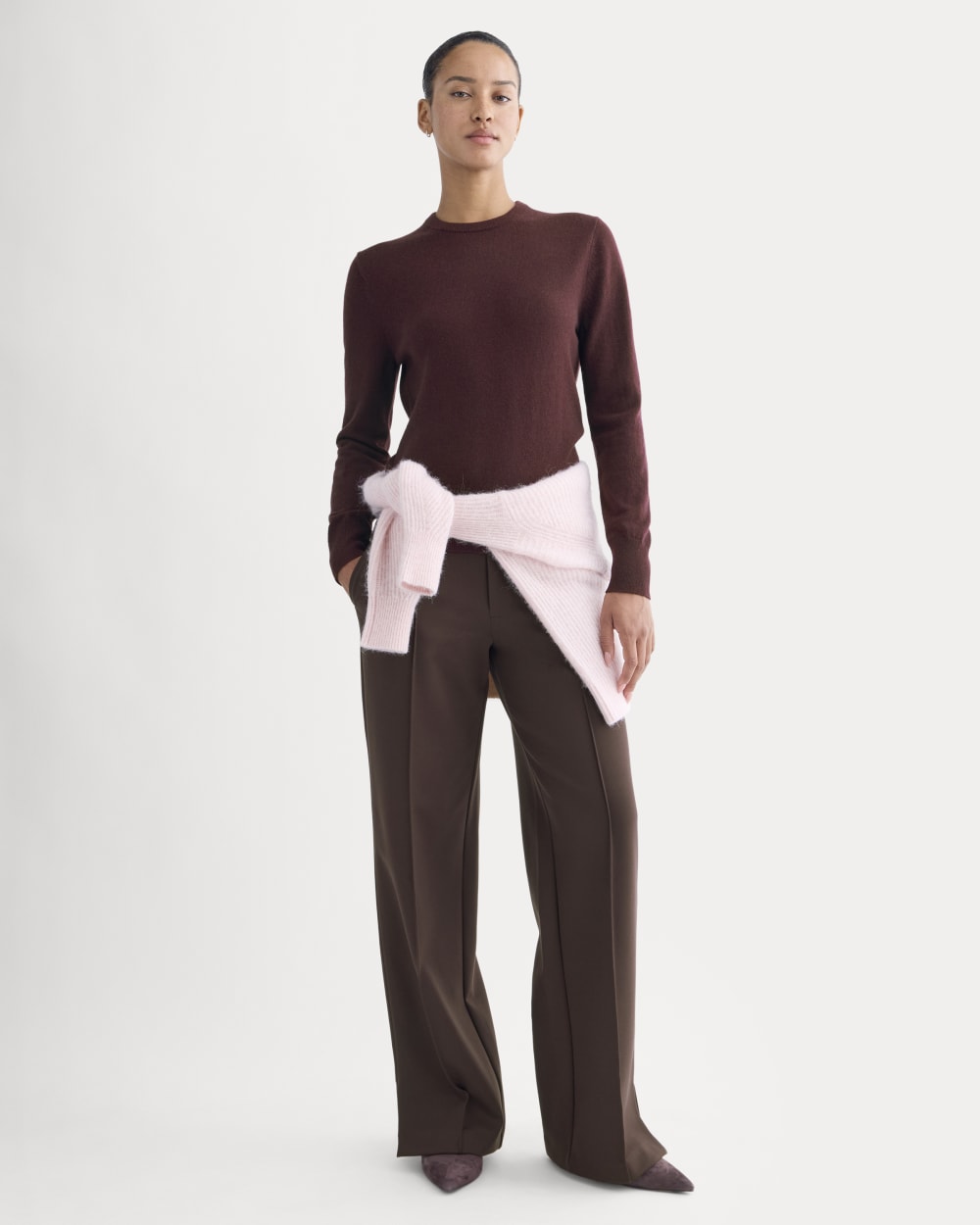 Cashmere Slim Crew Sweater in Wine — detail view