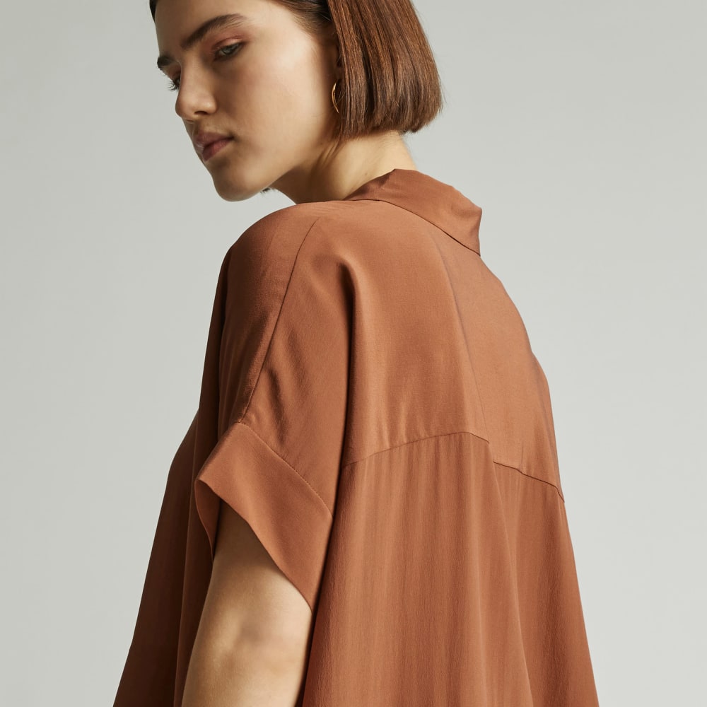 The Boxy Shirt in Washable Silk in Carob Brown — detail view
