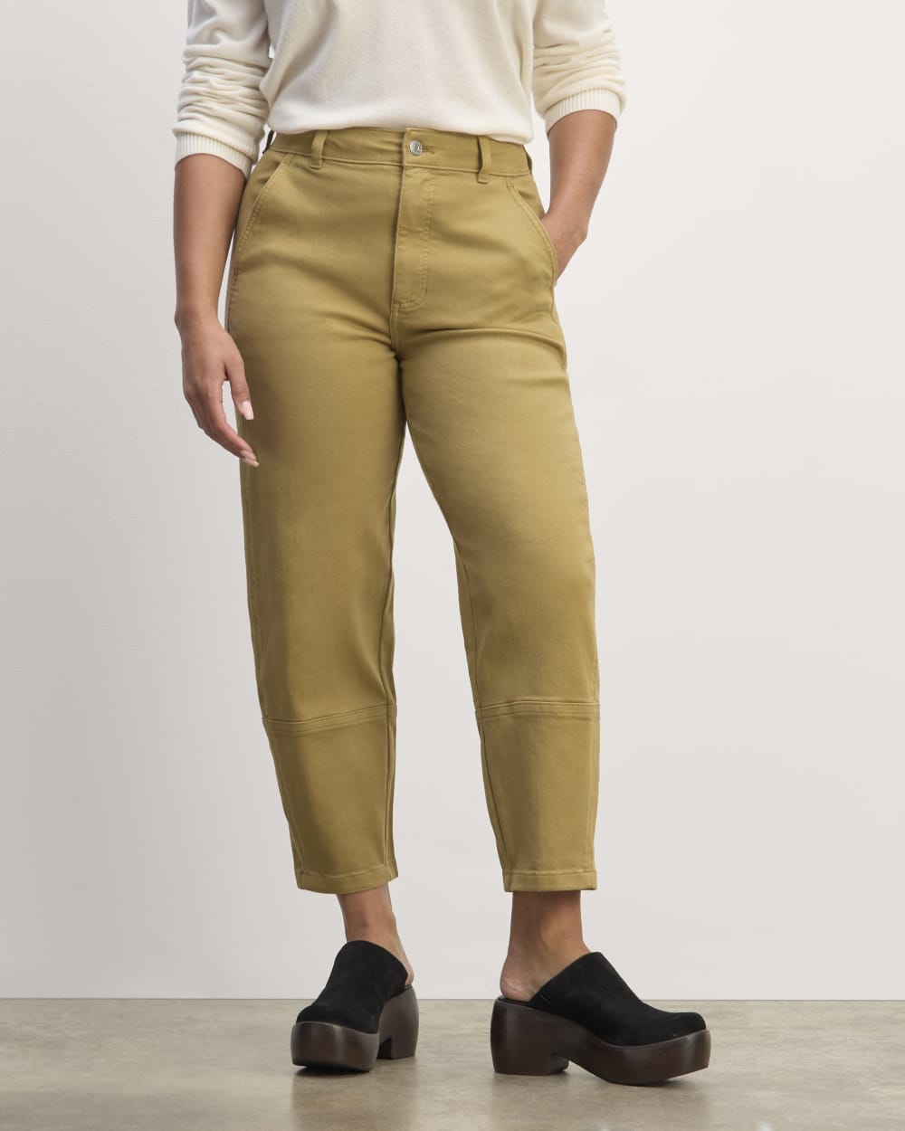 The Utility Barrel Pant in Fennel Seed — detail view