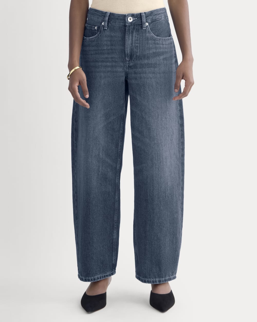 Loose Curve Jean in Tungsten Dark — detail view