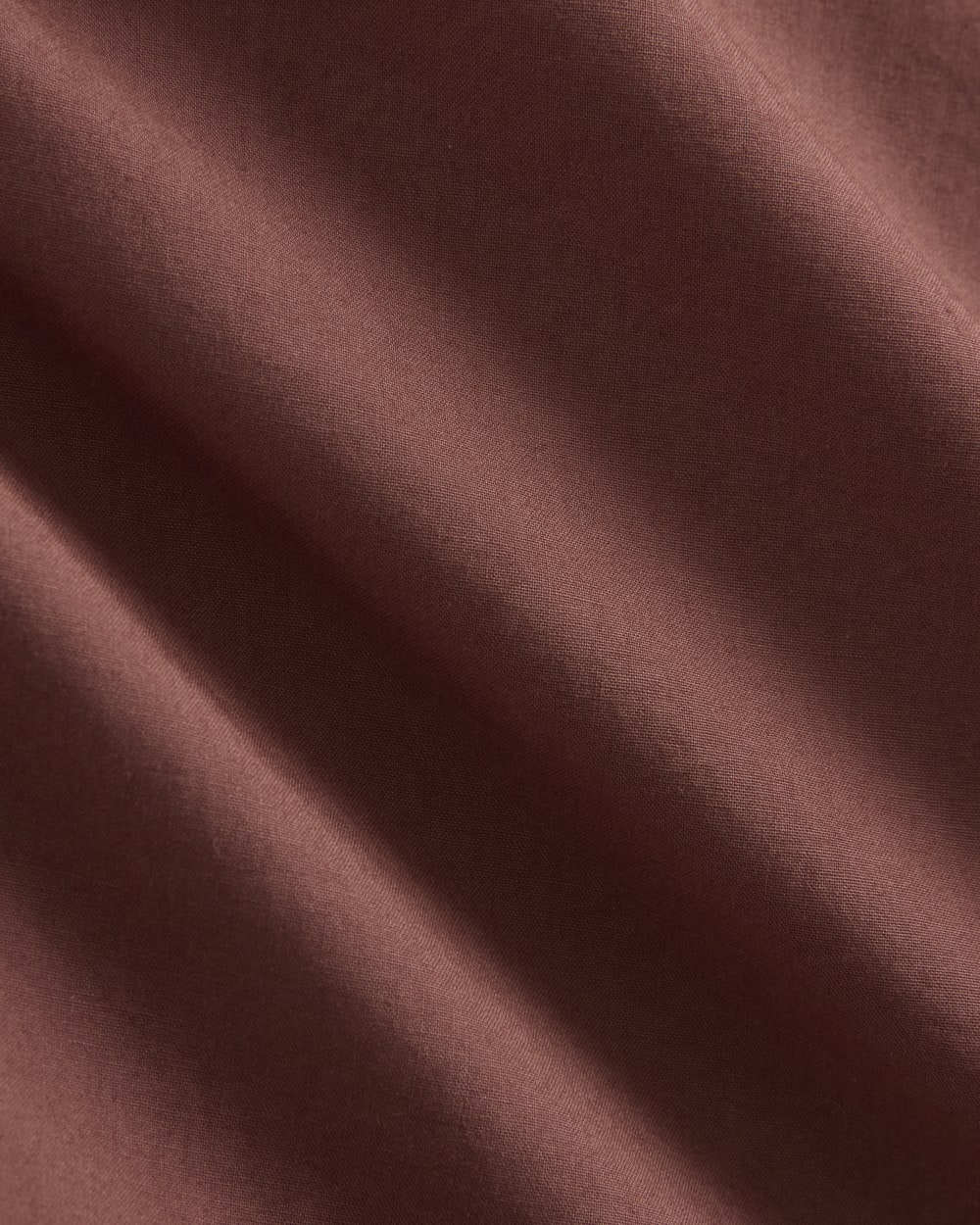 Muscle Shirt in Lightweight Cotton in Henna Red — detail view