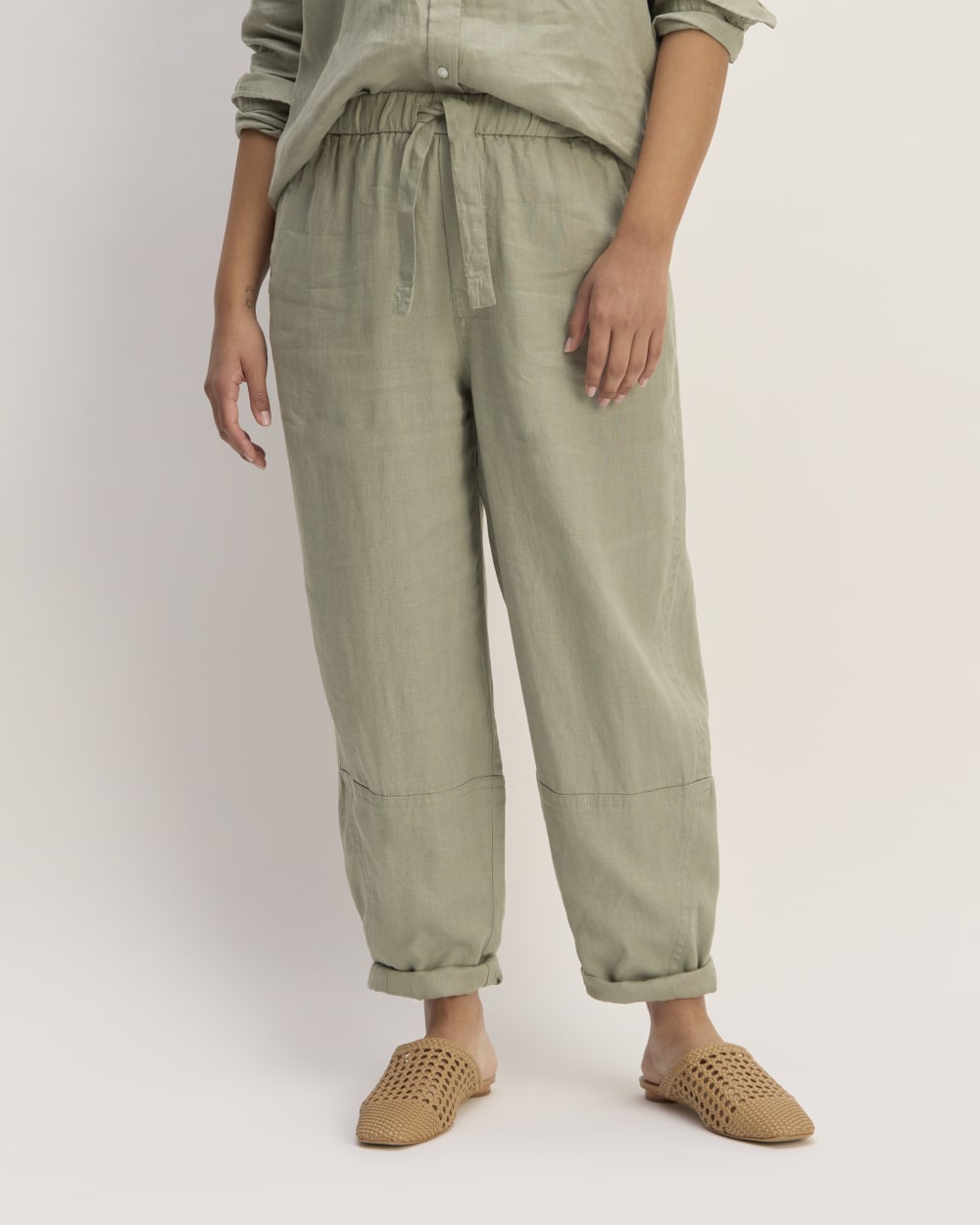 The Linen Pull-On Barrel Pant in Sage Green — detail view