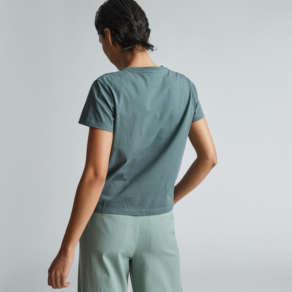 The Box-Cut Tee in Essential Cotton in Green Balsam — detail view