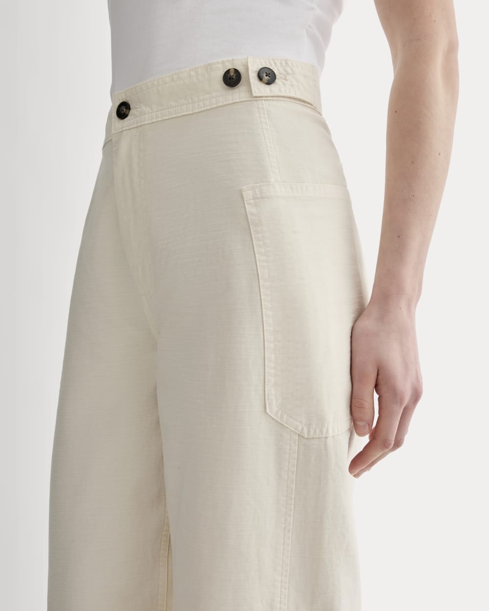 The Fatigue Barrel Pant in Birch — detail view