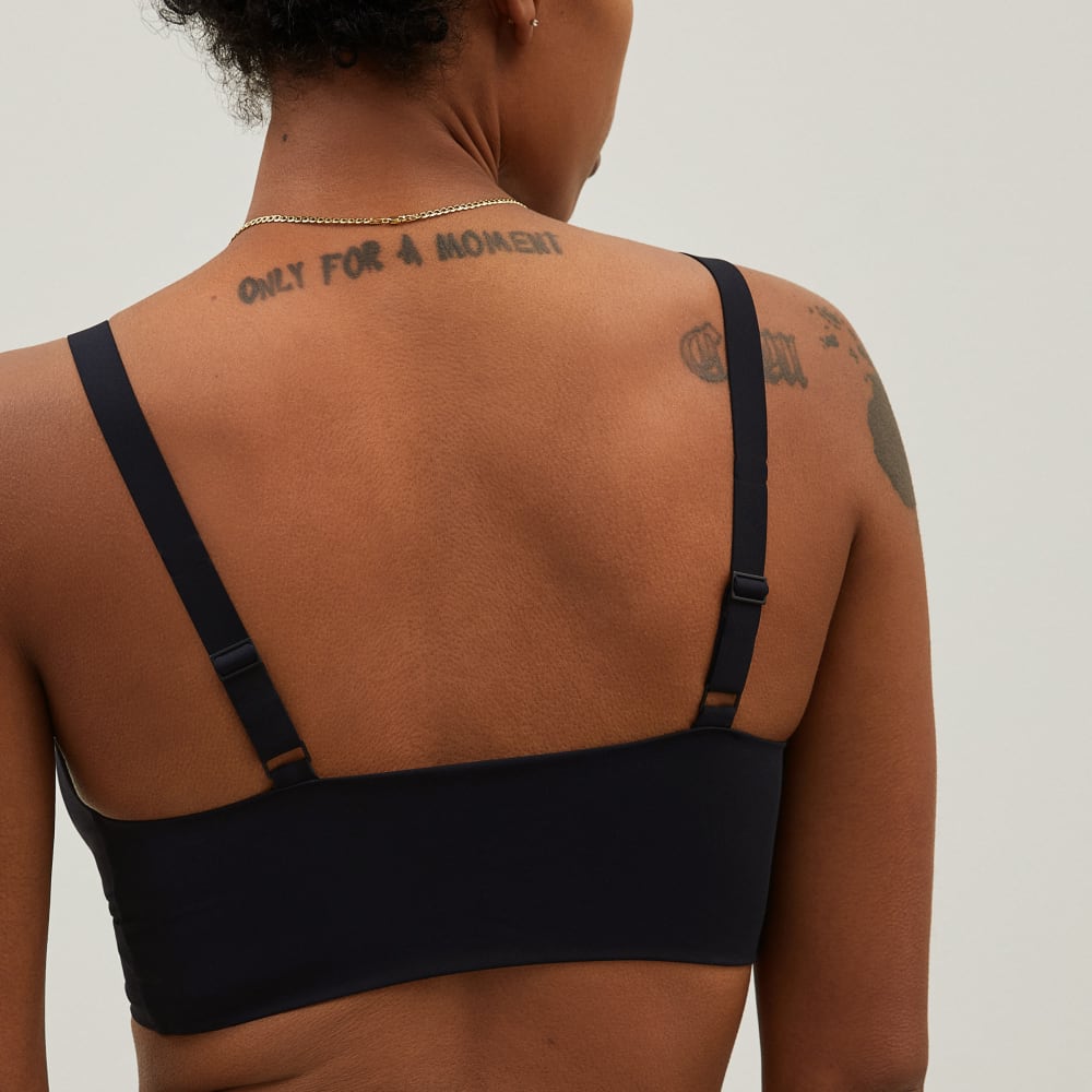 The Invisible Bra in Black — detail view